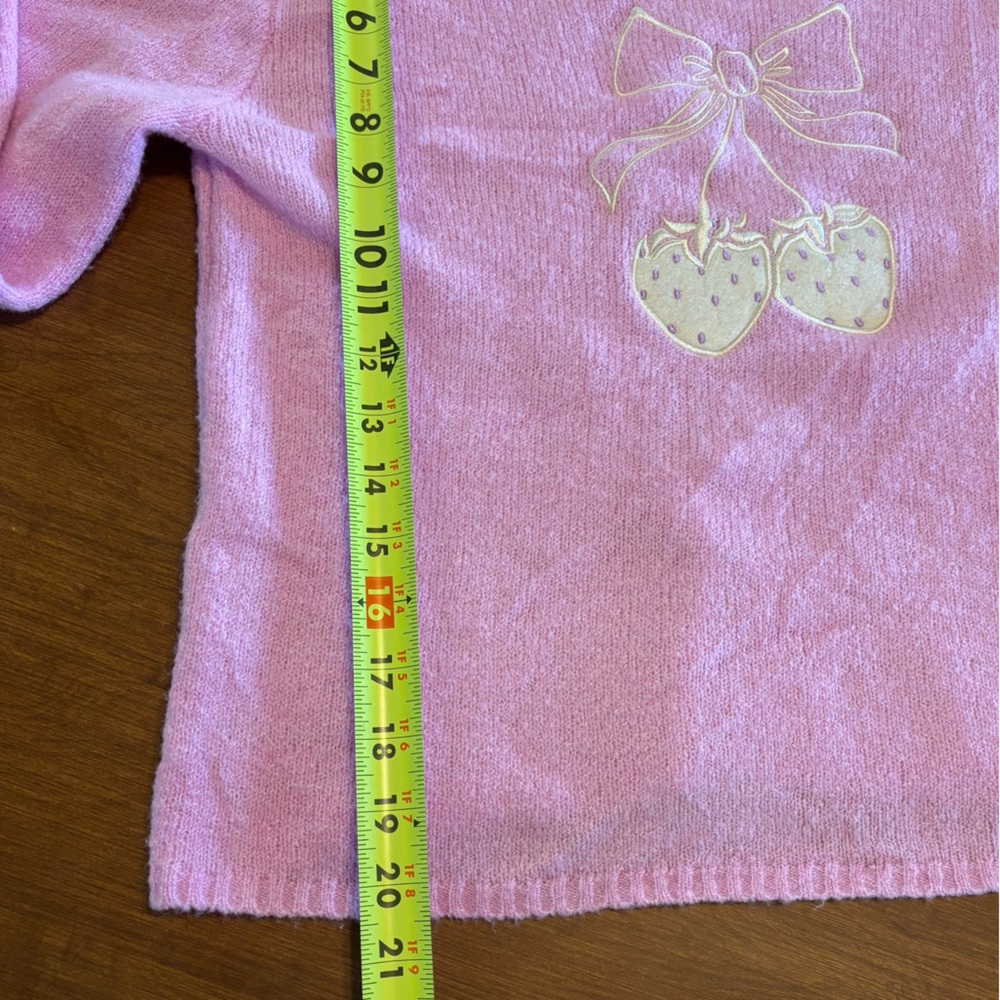 Cute light pink sweater with strawberry bow, juniors large - Picture 8 of 8